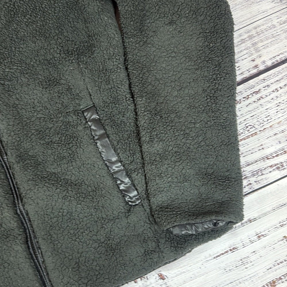 Patagonia Charcoal Fleece Jacket Size Large - Picture 4 of 13